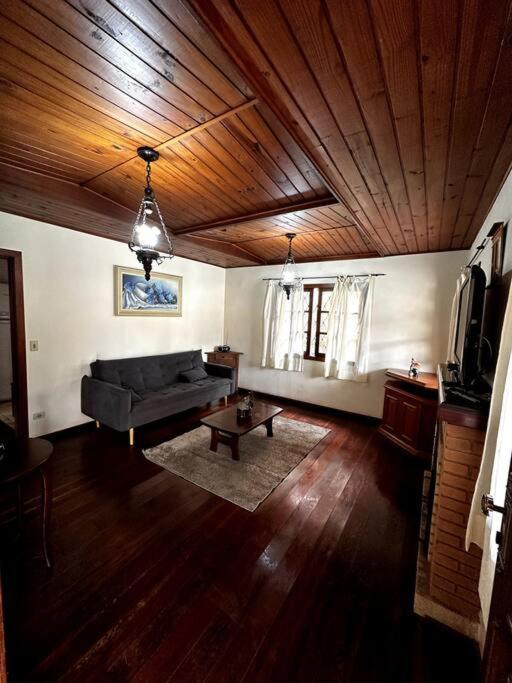 הוילה Casa Completa - Campos do Jordão מראה חיצוני תמונה